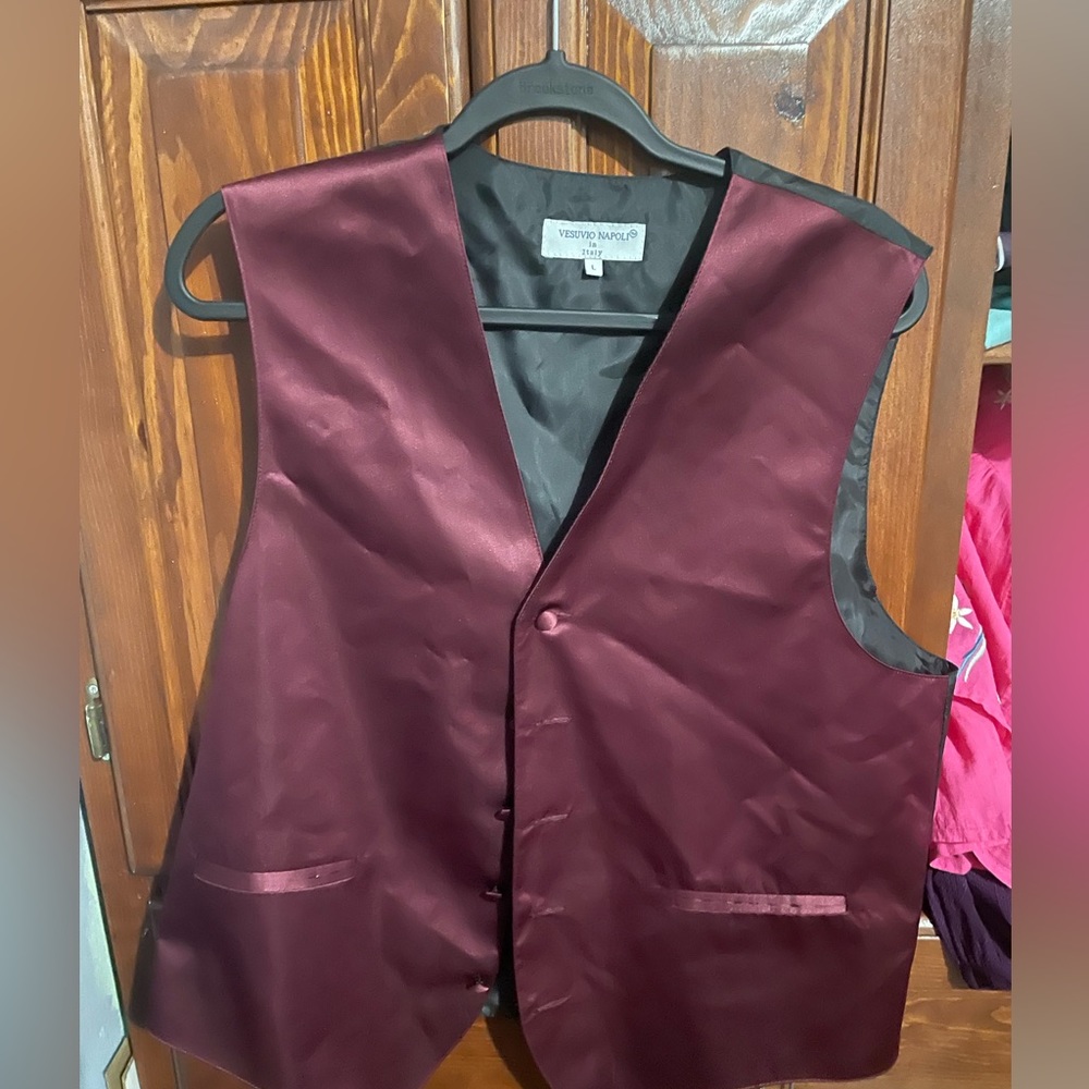 Vesuvio Napoli burgundy vest